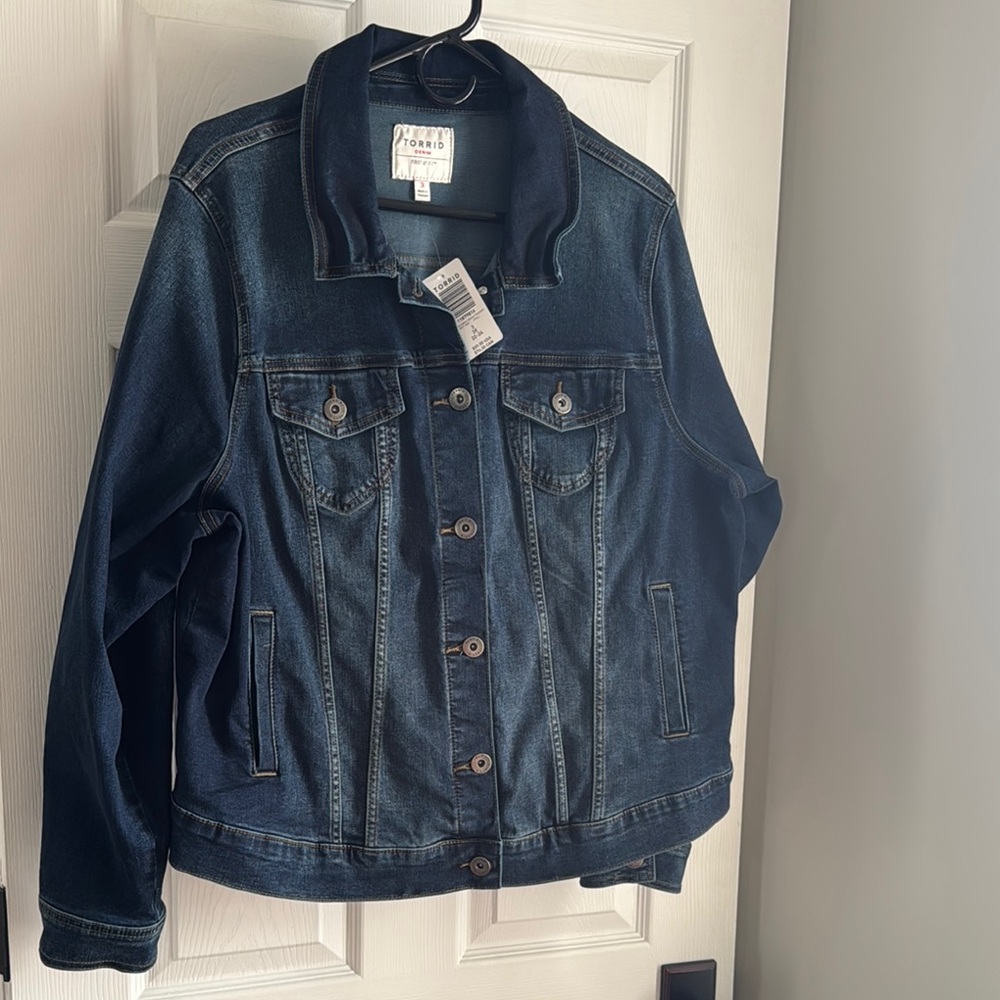 Torrid Denim Trucker Jacket - Medium Wash